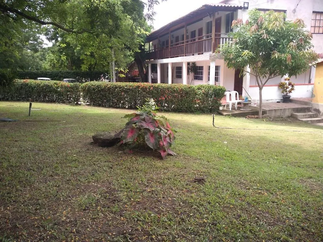 Cabaña Los Gansos Hotel Santa Marta  Pensión