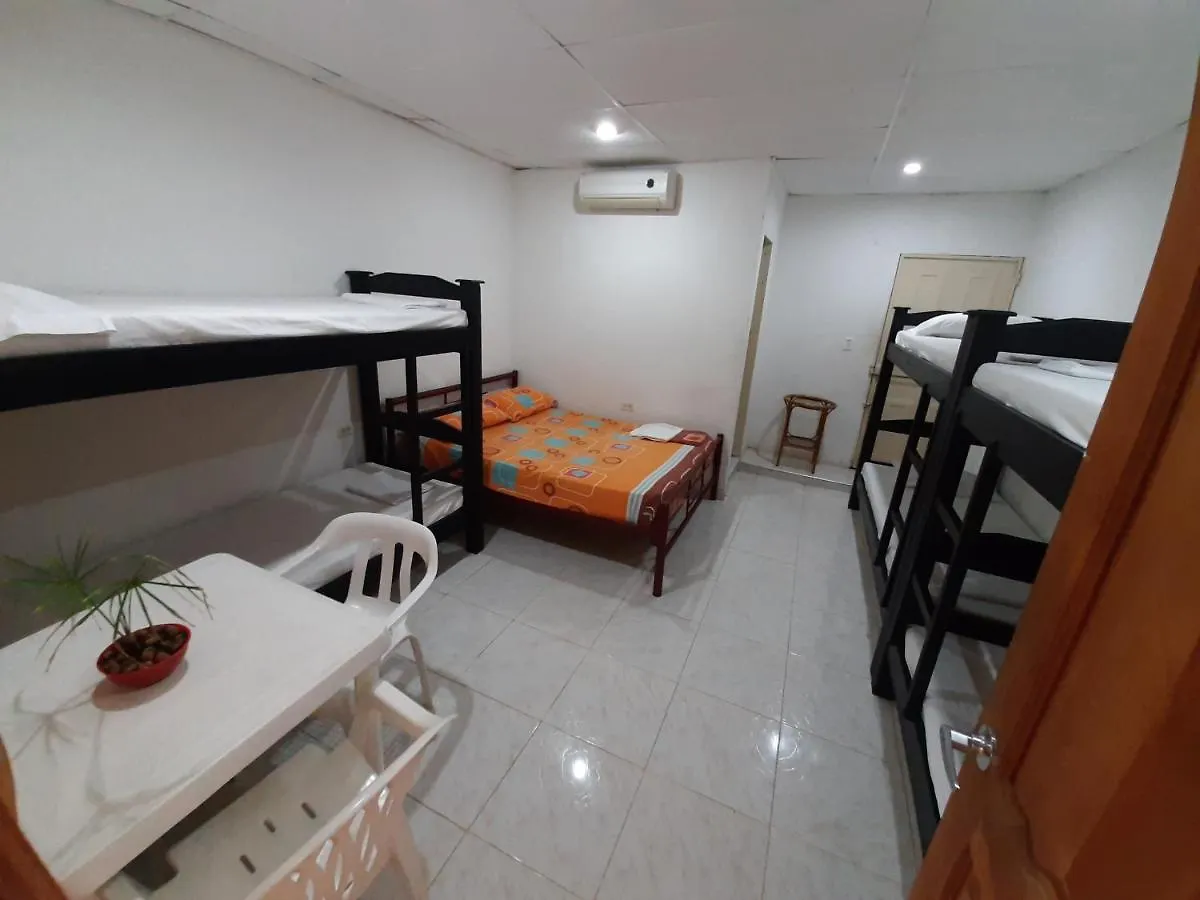 Cabaña Los Gansos Hotel Santa Marta  Pensión